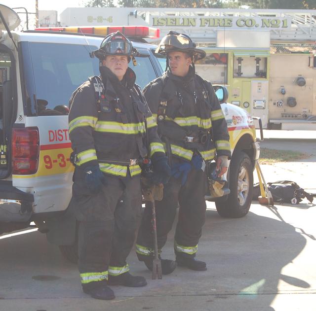 FF/EMT DiPrima and FF/EMT Pires at the high rise live burn on November 6, 2011.